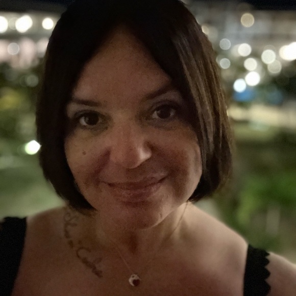 Meet your Posher, Chrissy - Picture 1 of 1